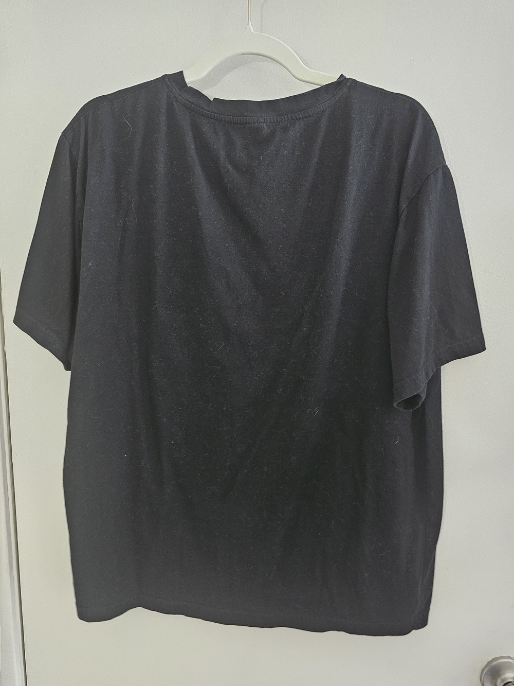 ROMWE Black Short-Sleeve Graphic Tee with Retro Multicolor Print - Picture 4 of 4